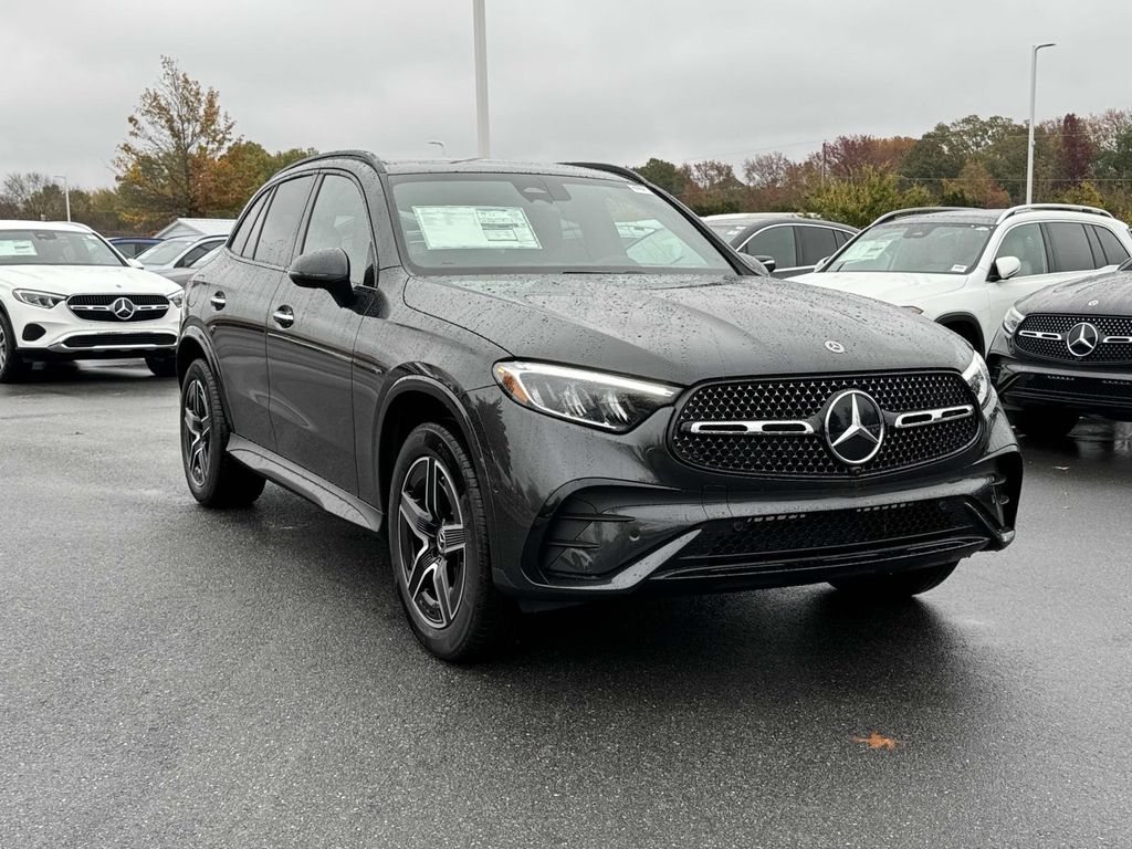 2025 Mercedes-Benz GLC 300 30