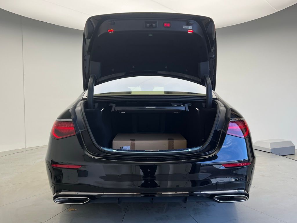 Thumbnail: 2024 Mercedes-Benz S-Class - 21