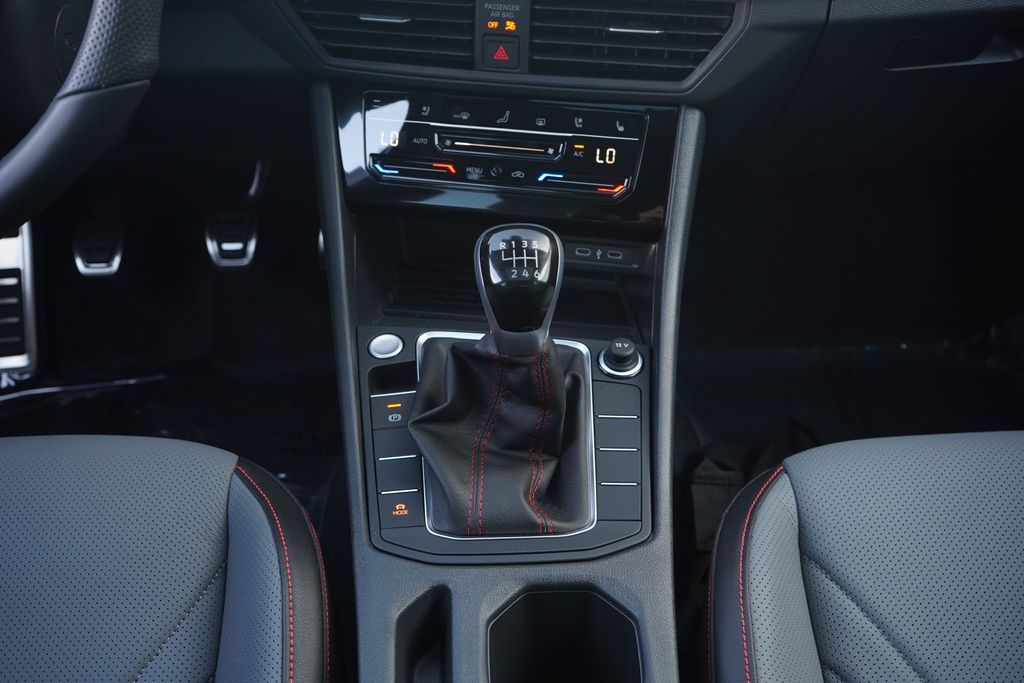 Thumbnail: 2026 Volkswagen Jetta - 12