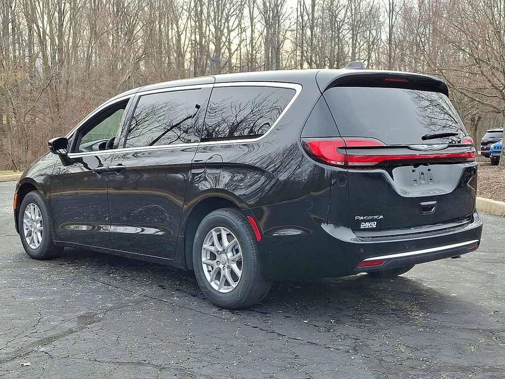 New 2026 Chrysler Pacifica Van