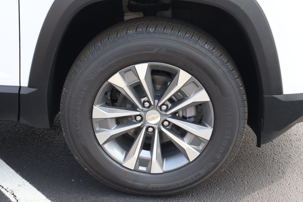 Thumbnail: 2027 Chevrolet Equinox - 11