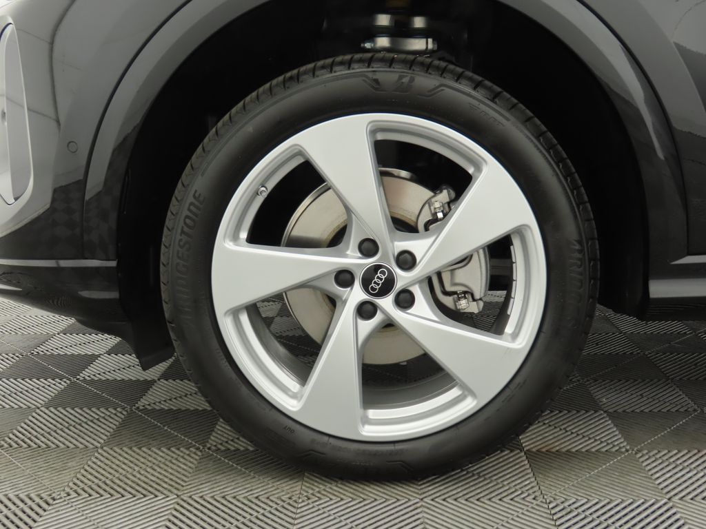 2025 Audi Q5 Premium 32
