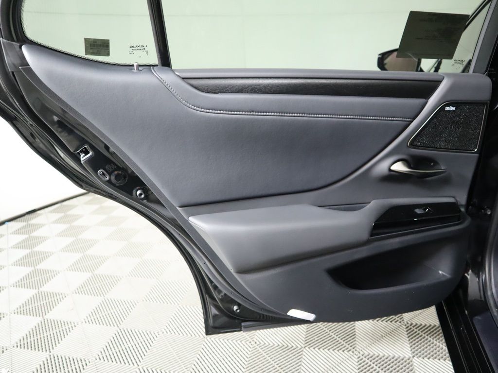 Thumbnail: 2024 Lexus ES - 27