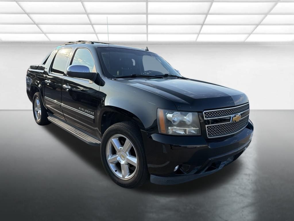 Black 2012 Chevrolet Avalanche Pickup Truck 4X2 6-Speed Automatic