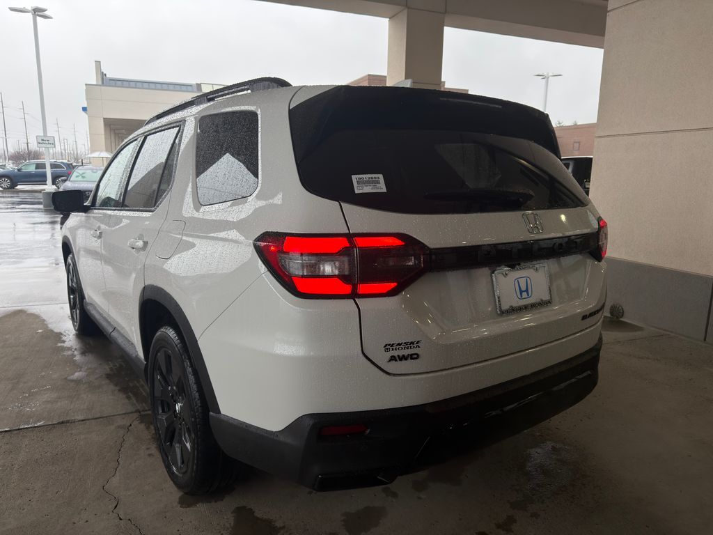 Thumbnail: 2026 Honda Pilot - 3