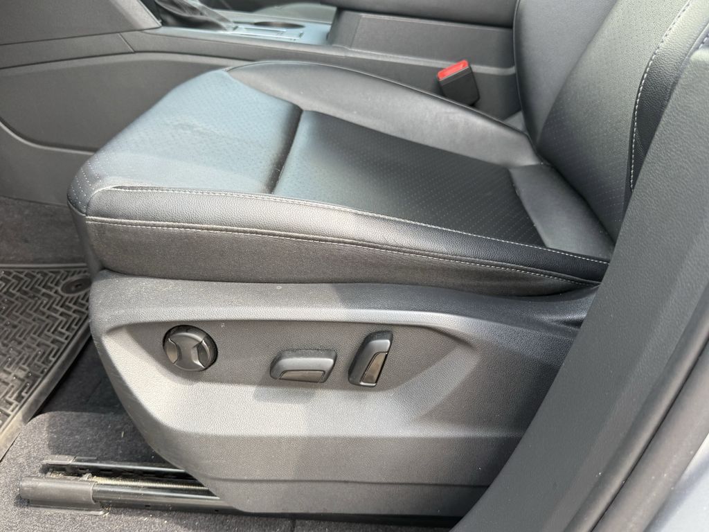 2018 Volkswagen Atlas 3.6L V6 SE Silver at Durrett Motor Company