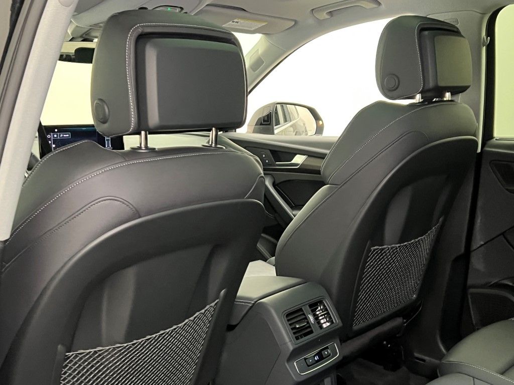 Thumbnail: 2023 Audi Q5 - 24