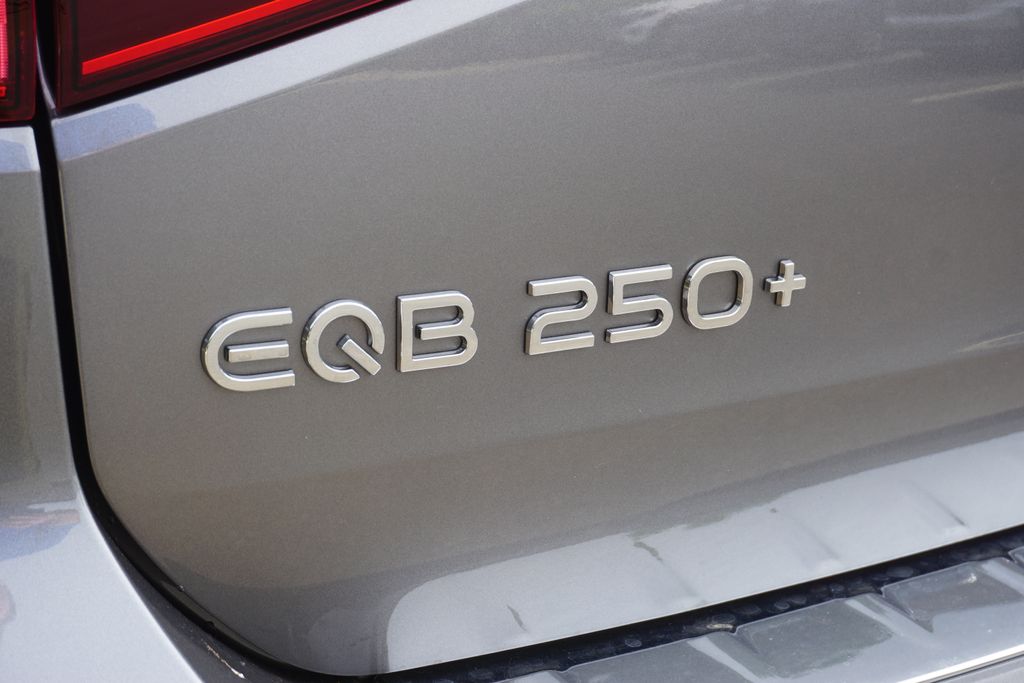 2025 Mercedes-Benz EQB 250+ 14