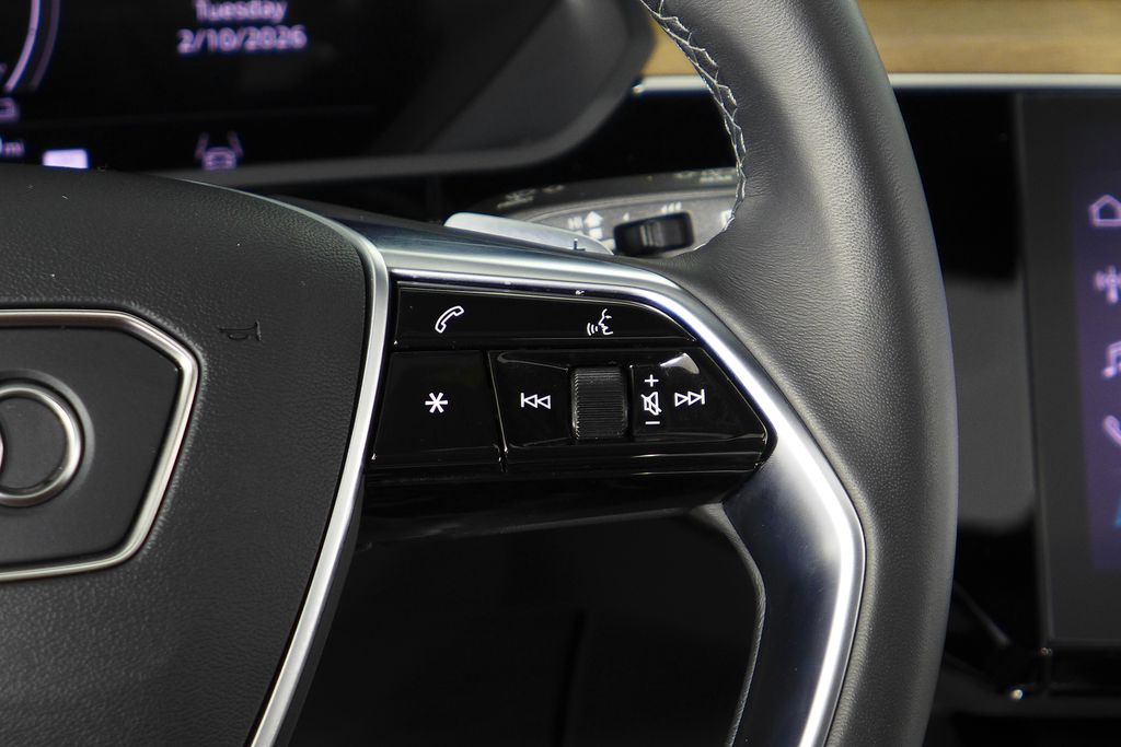 Thumbnail: 2024 Audi Q8 e-tron - 29