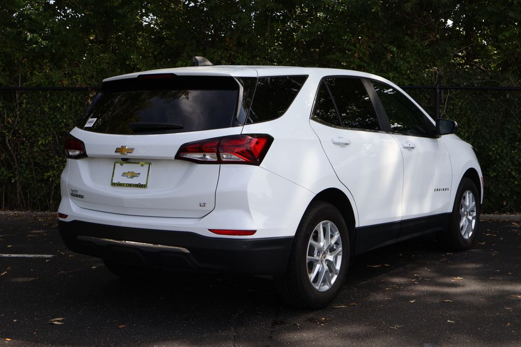 Thumbnail: 2024 Chevrolet Equinox - 10