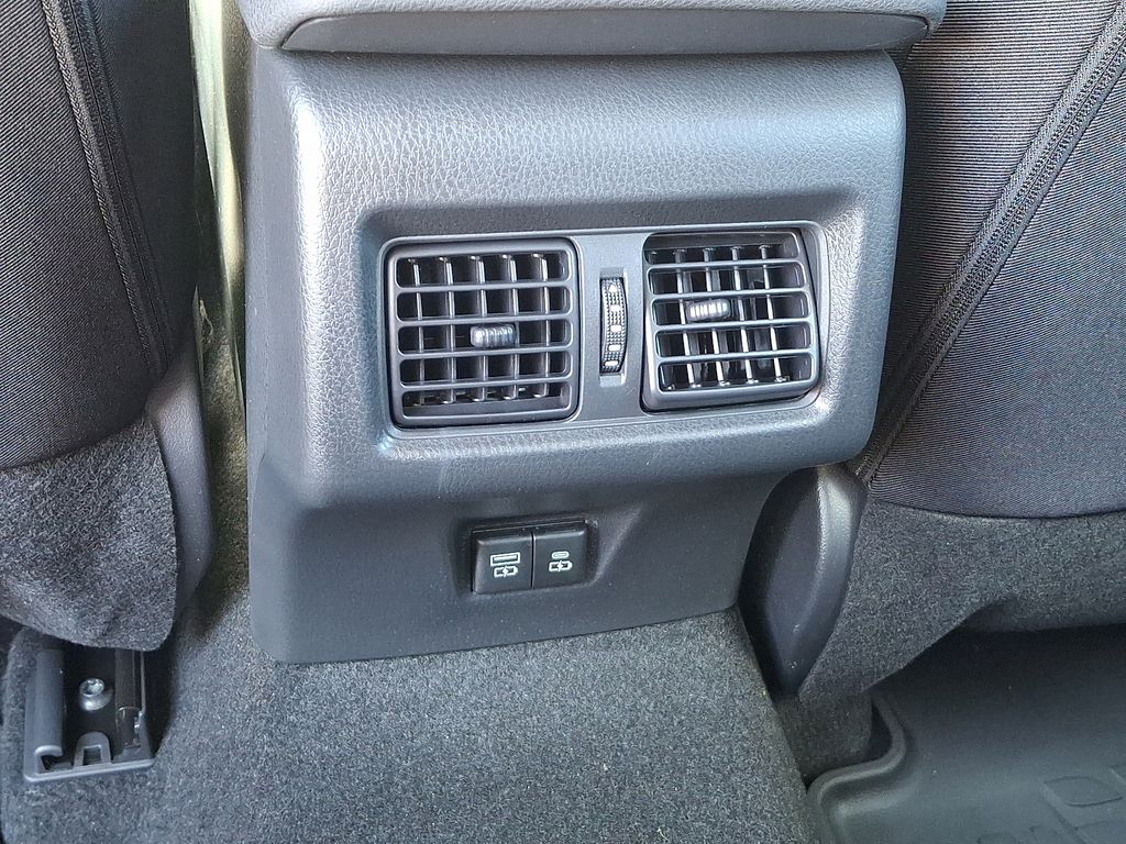 Thumbnail: 2025 Toyota Camry - 11