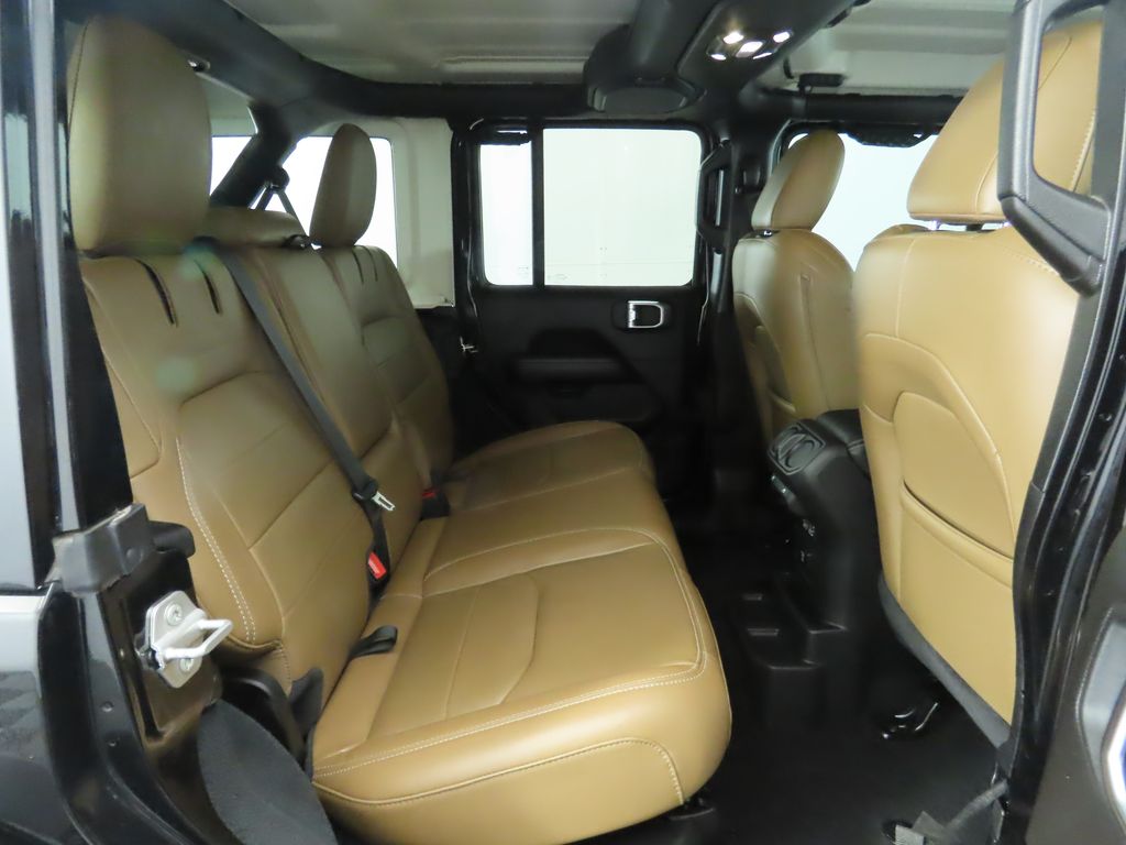 2022 Jeep Wrangler Unlimited Sahara 4xe 23