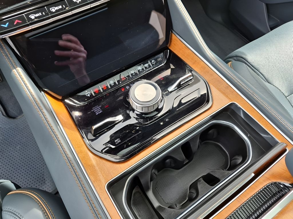 Used Car 2022 Jeep Grand Wagoneer  Series Ii For Sale Under $60,000 In Austin, Texas