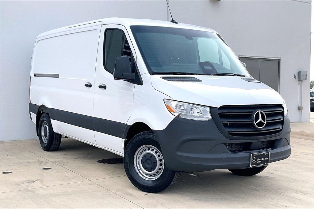 2026 Mercedes-Benz Sprinter 2500 144 WB's photo