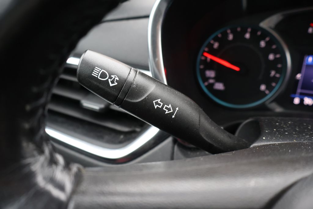 Thumbnail: 2019 Chevrolet Equinox - 21