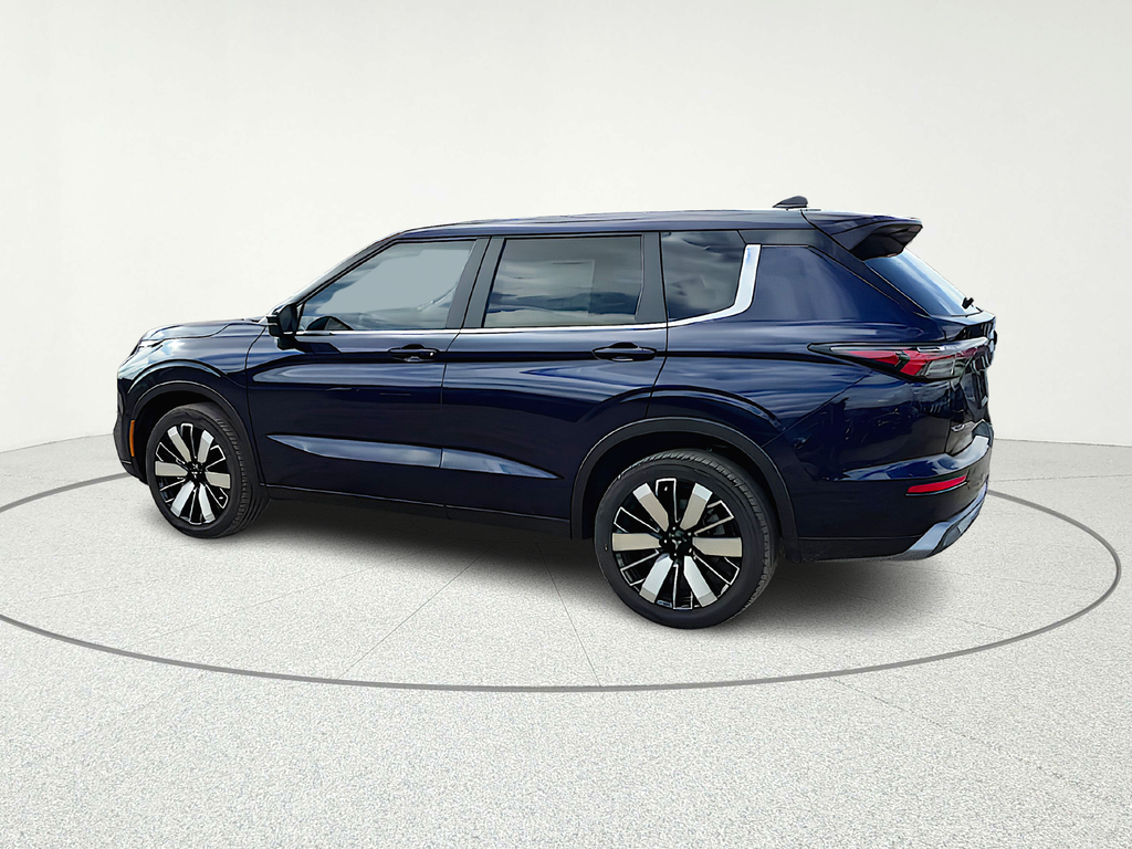 2026 Mitsubishi Outlander SE - 3