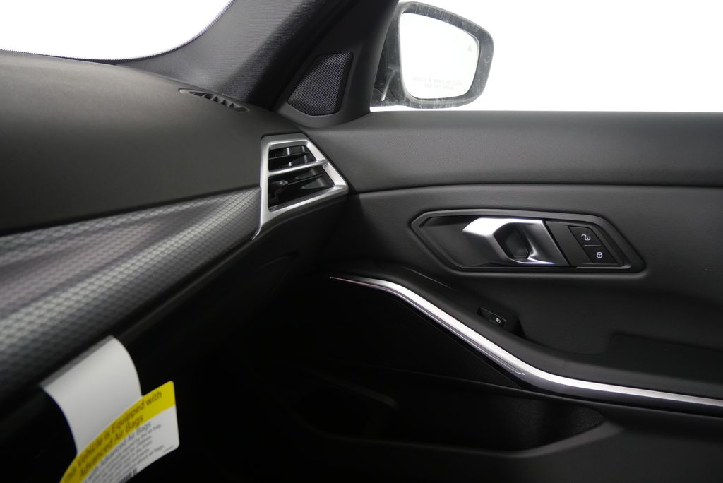 2025 BMW 3 Series 330i xDrive 24