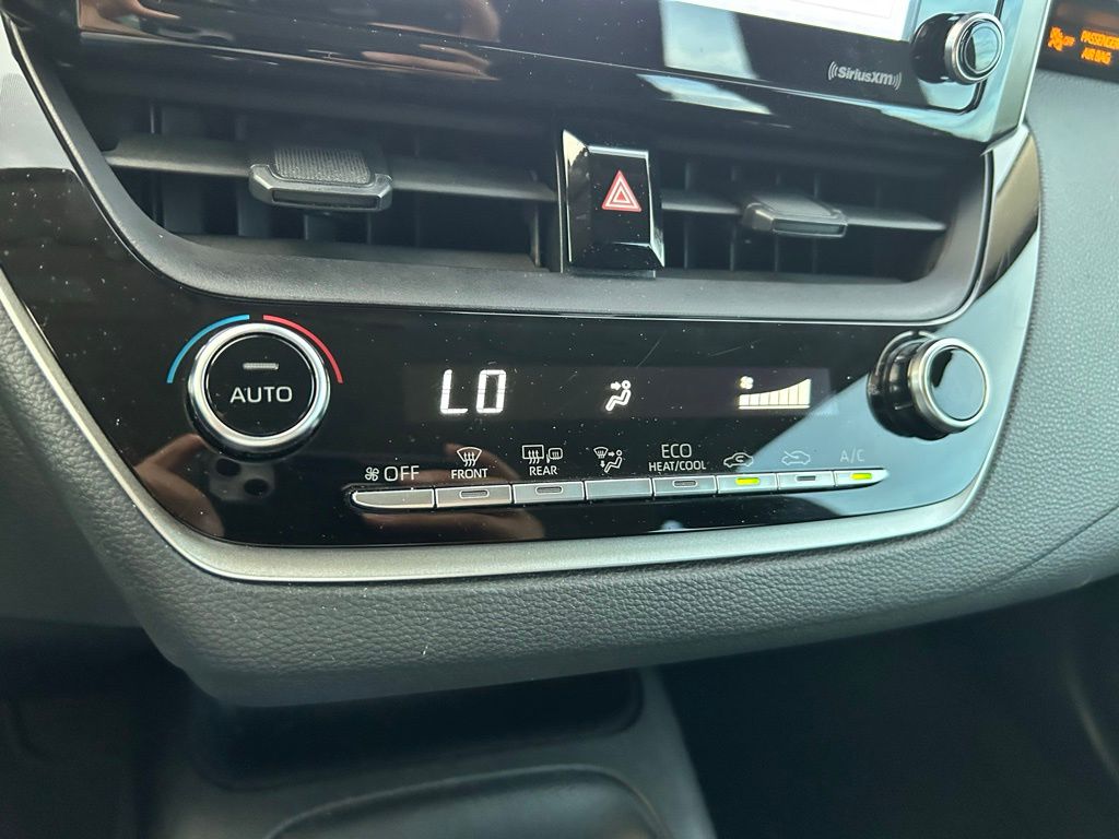 Thumbnail: 2021 Toyota Corolla - 25