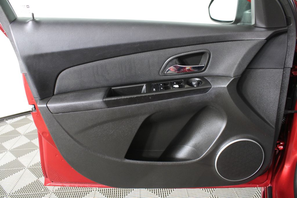 Used 2012 Chevrolet Cruze for sale in 