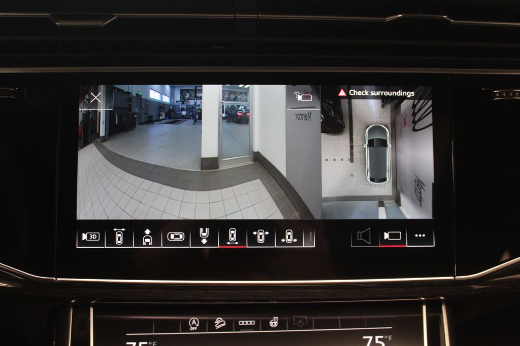 Thumbnail: 2026 Audi Q8 - 25