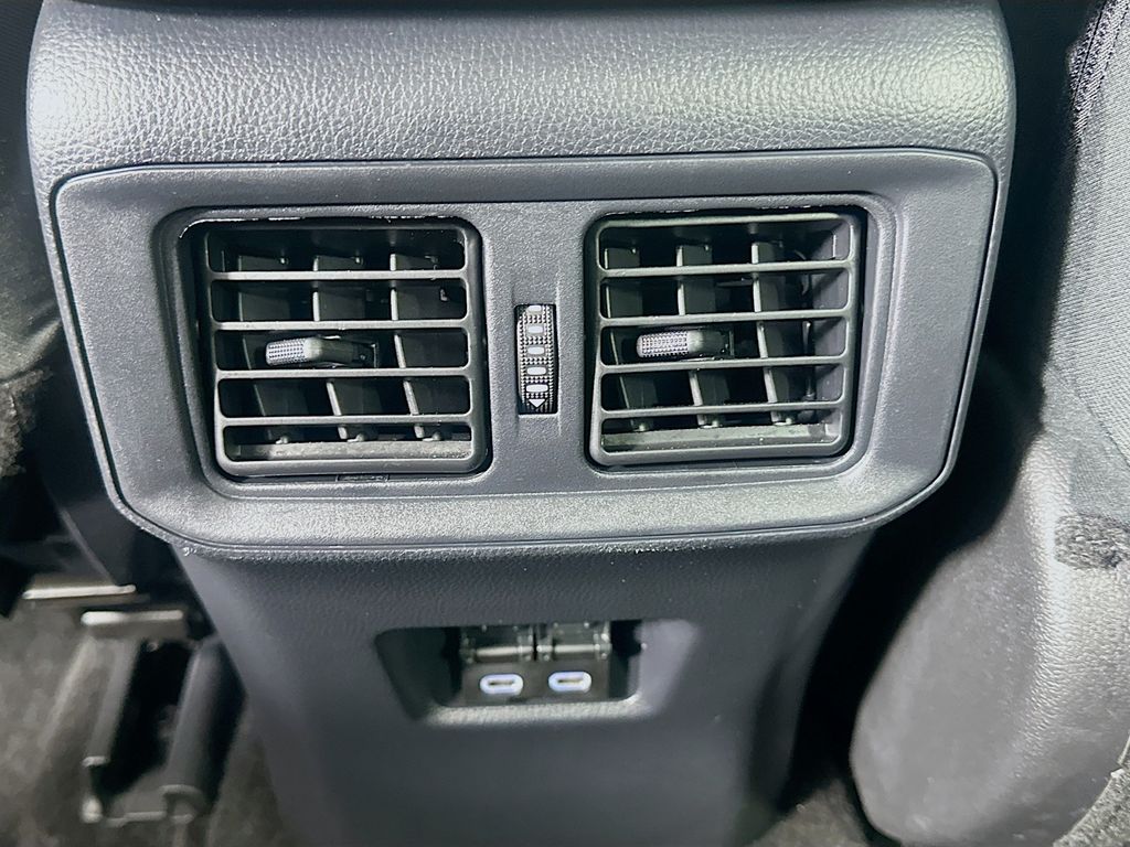 Thumbnail: 2024 Toyota RAV4 - 25