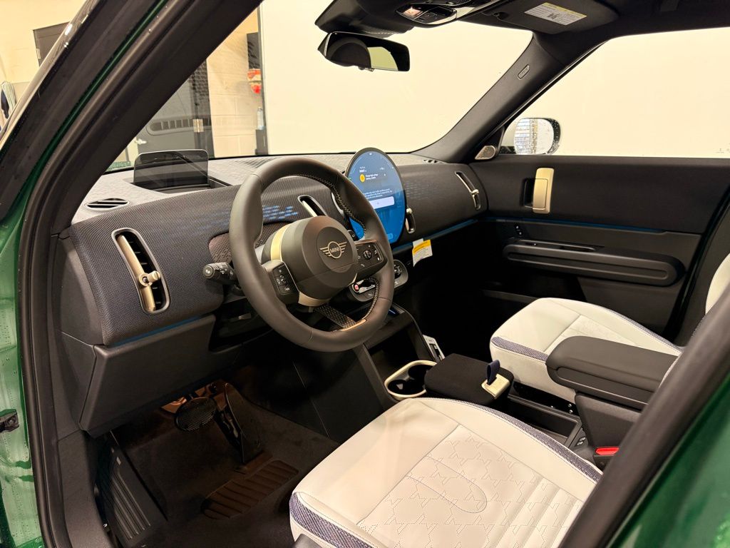 2025 MINI Cooper Countryman Iconic 11