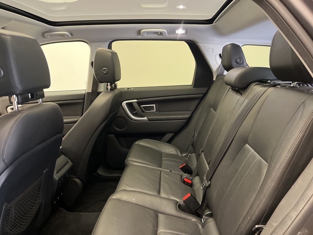 Thumbnail: 2019 Land Rover Discovery Sport - 25