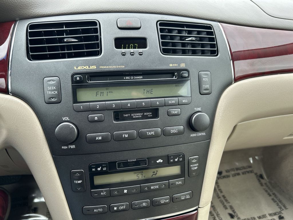 Thumbnail: 2004 Lexus ES - 16