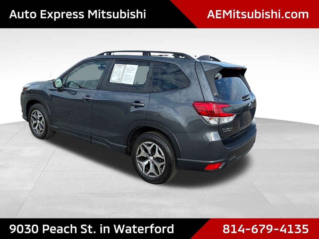 2023 Subaru Forester Premium Gray at Honda North