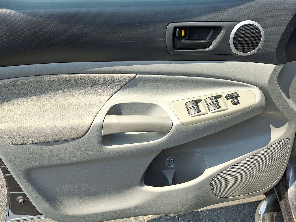 2011 Toyota Tacoma Base 13