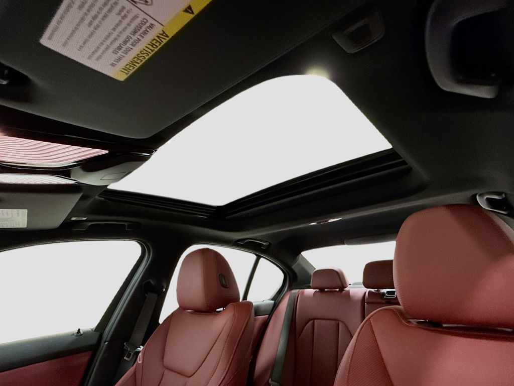 Thumbnail: 2026 BMW 3 Series - 12