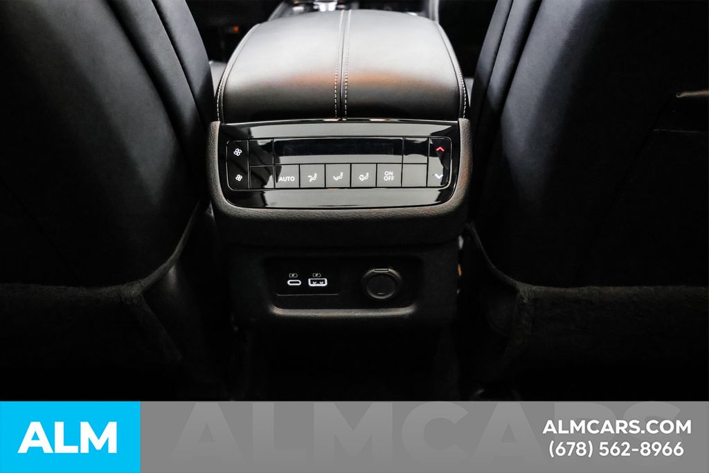 Used 2024 White INFINITI LUXE image 56