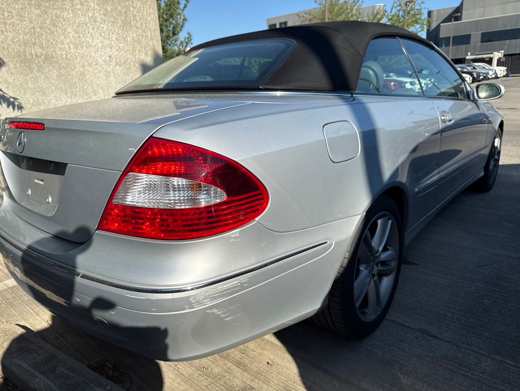 Thumbnail: 2006 Mercedes-Benz CLK - 3
