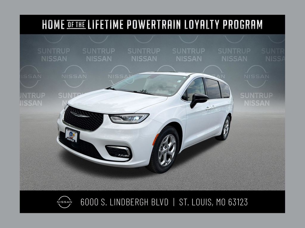 Bright White Clearcoat 2024 Chrysler Pacifica Limited FWD Minivan Front-Wheel Drive 9-Speed Automatic