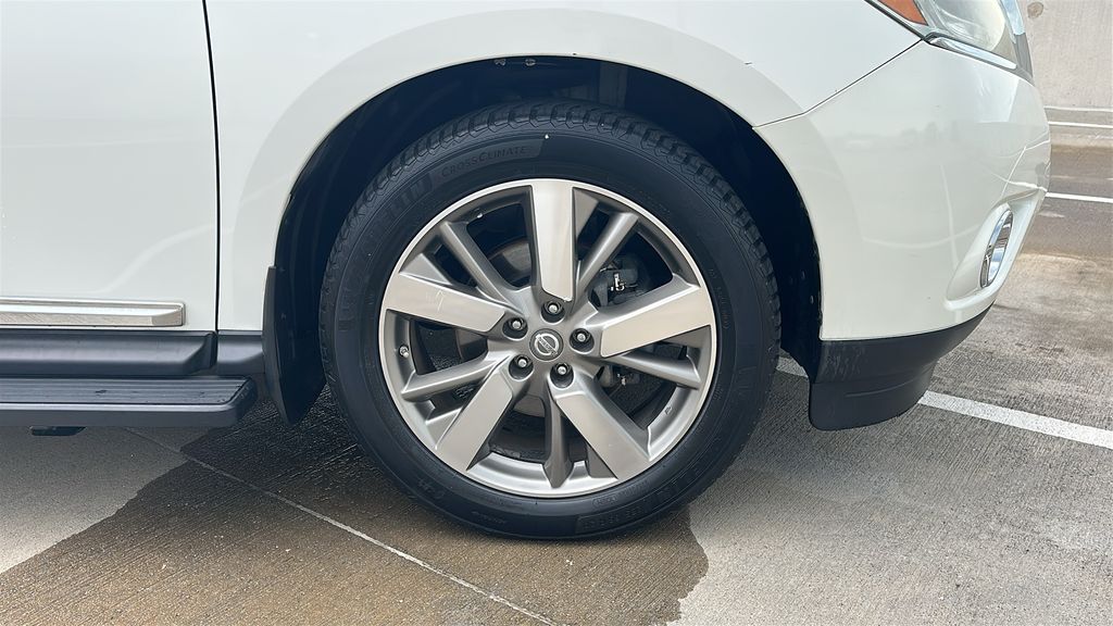 2014 Nissan Pathfinder Platinum White at Toyota of Kenner
