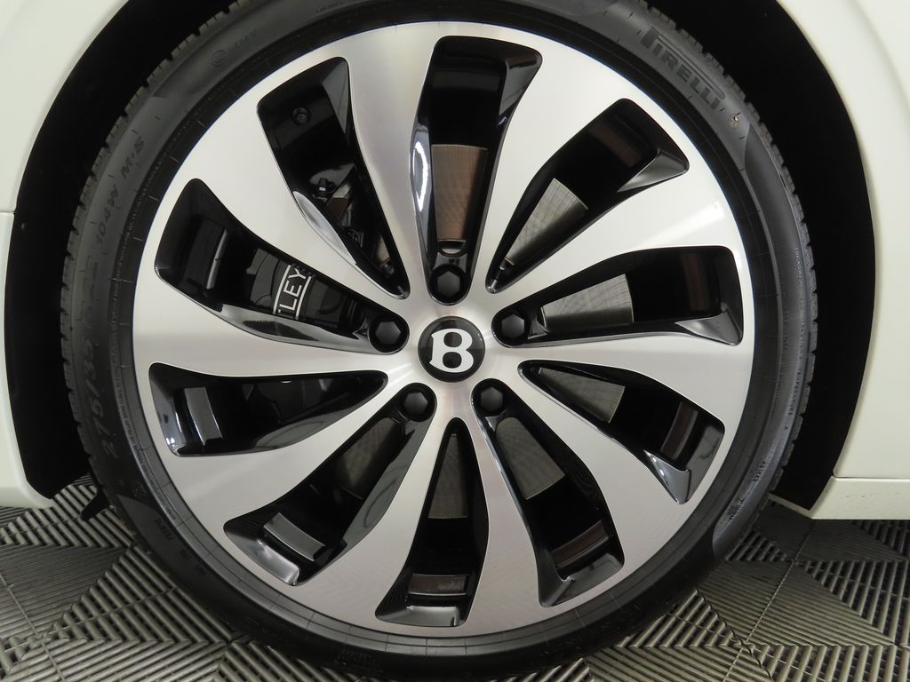Thumbnail: 2026 Bentley Flying Spur - 30