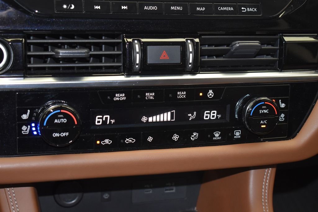 Thumbnail: 2023 Nissan Pathfinder - 25