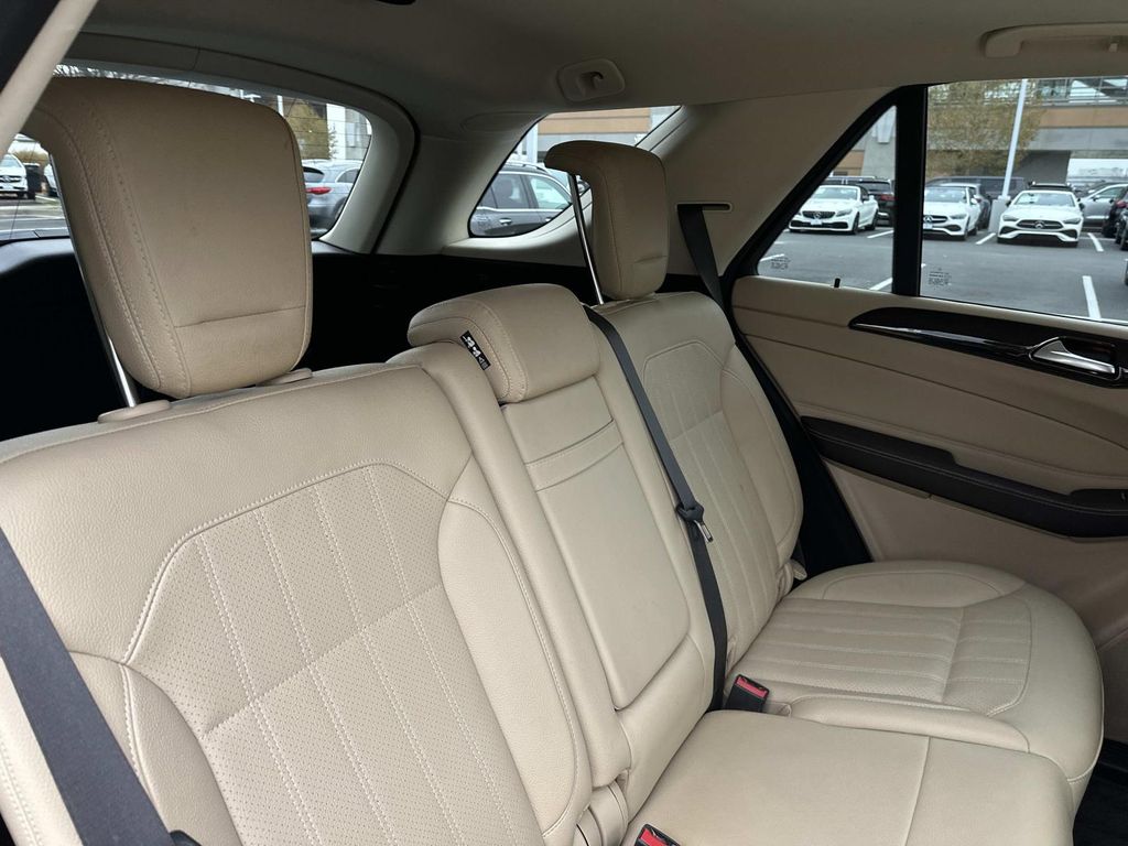 Thumbnail: 2017 Mercedes-Benz GLE - 27