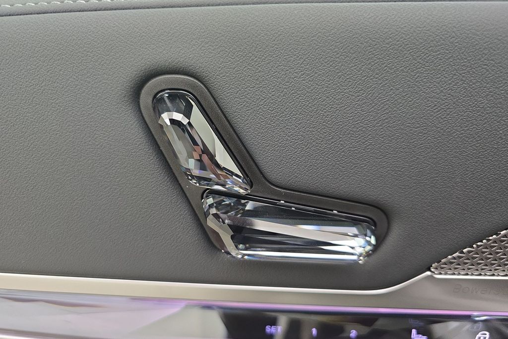 2026 Bmw 750e 750e xDrive photo 27