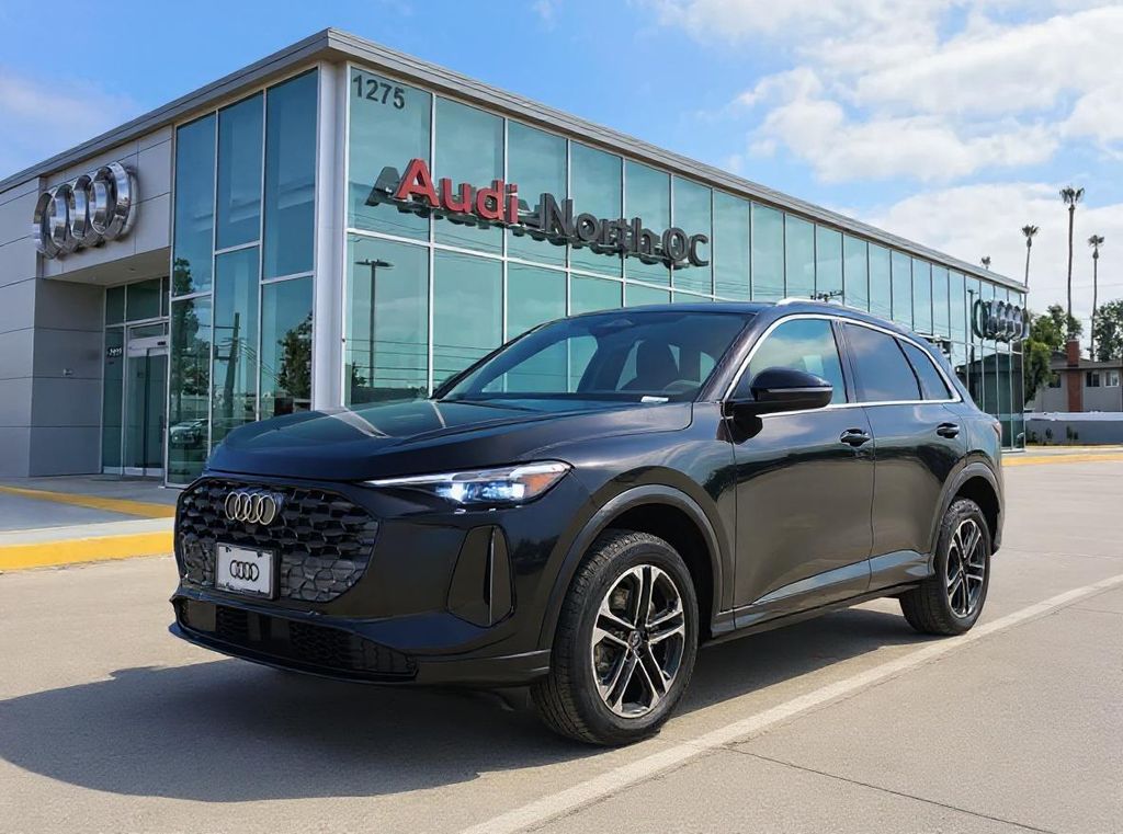 Thumbnail: 2025 Audi Q5 - 1