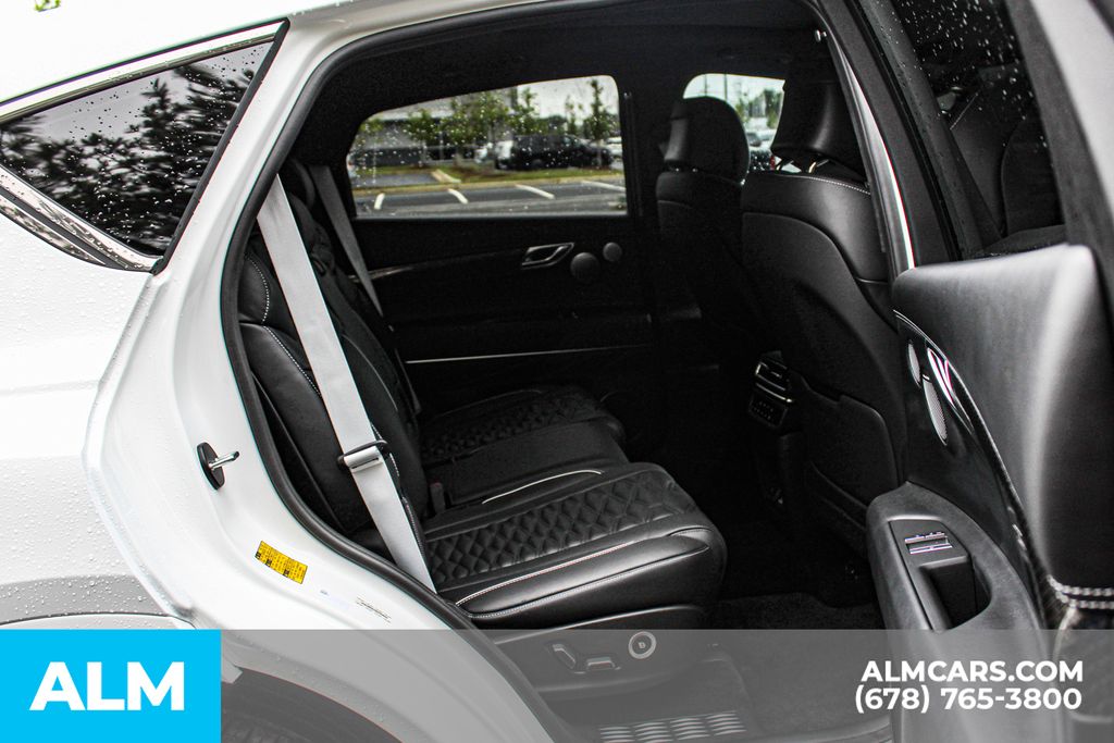 Used 2025 White Genesis 3.5T e-SC image 19
