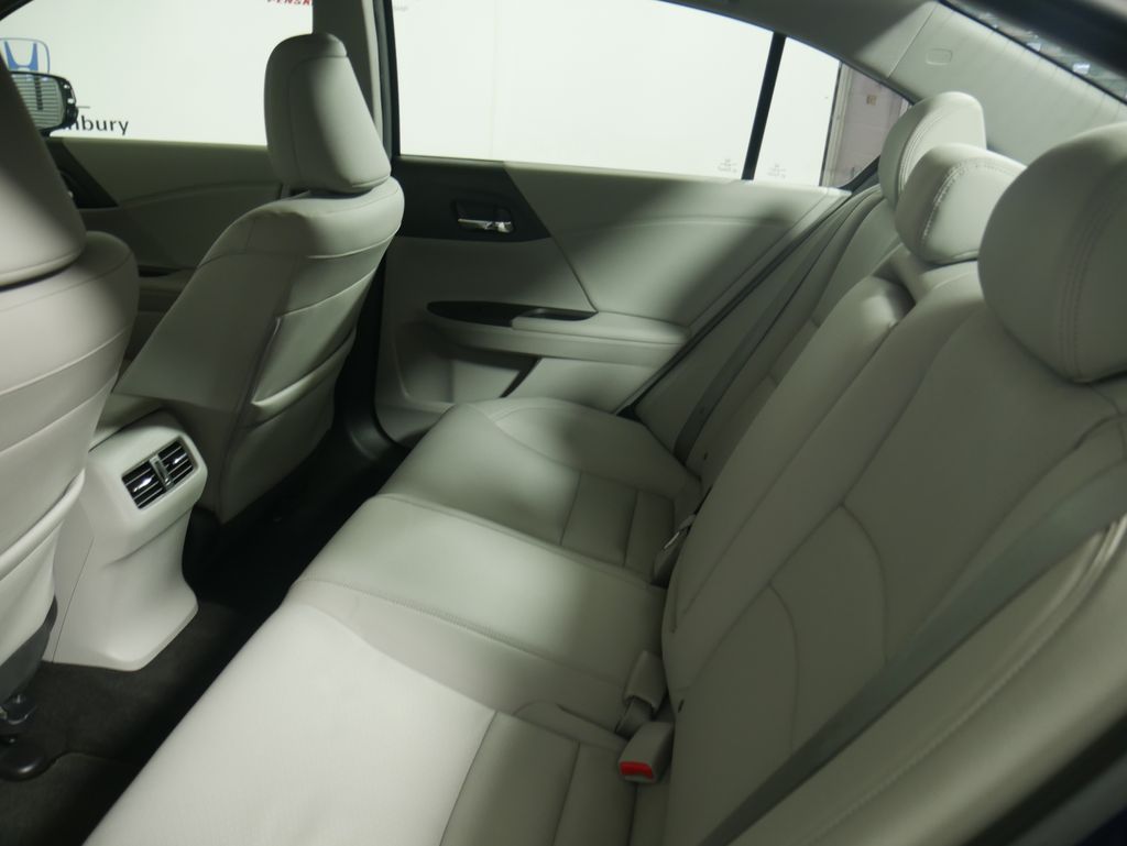 Thumbnail: 2015 Honda Accord - 12