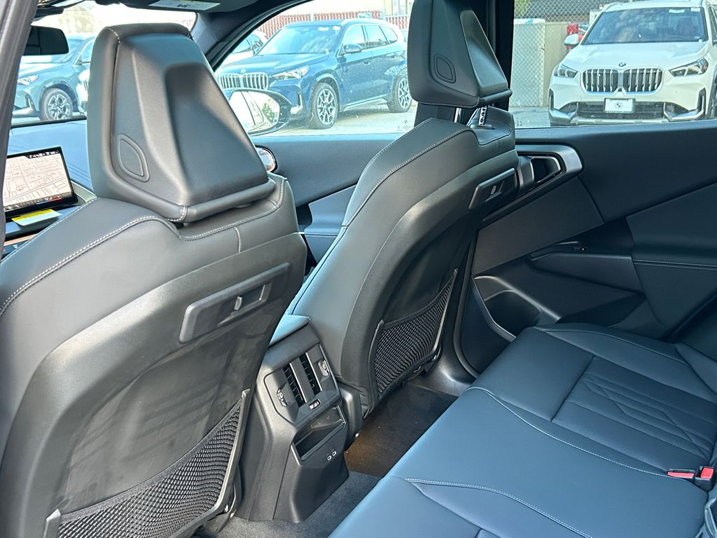 Thumbnail: 2026 BMW X3 - 32