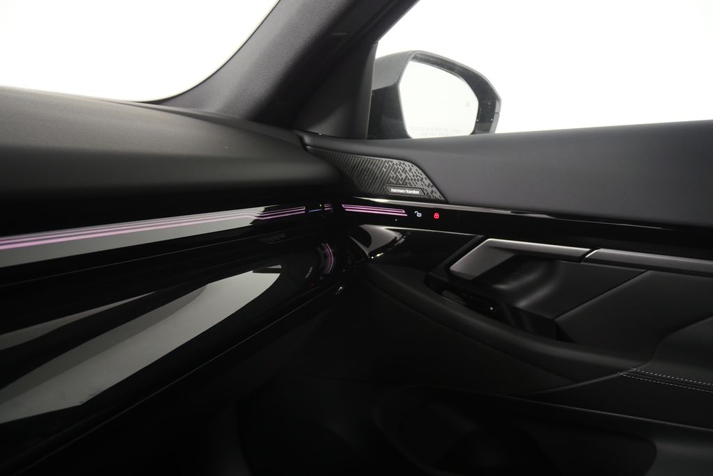 Thumbnail: 2026 BMW 5 Series - 26