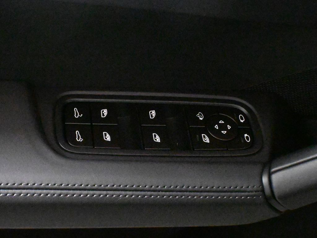 Thumbnail: 2026 Porsche  - 32