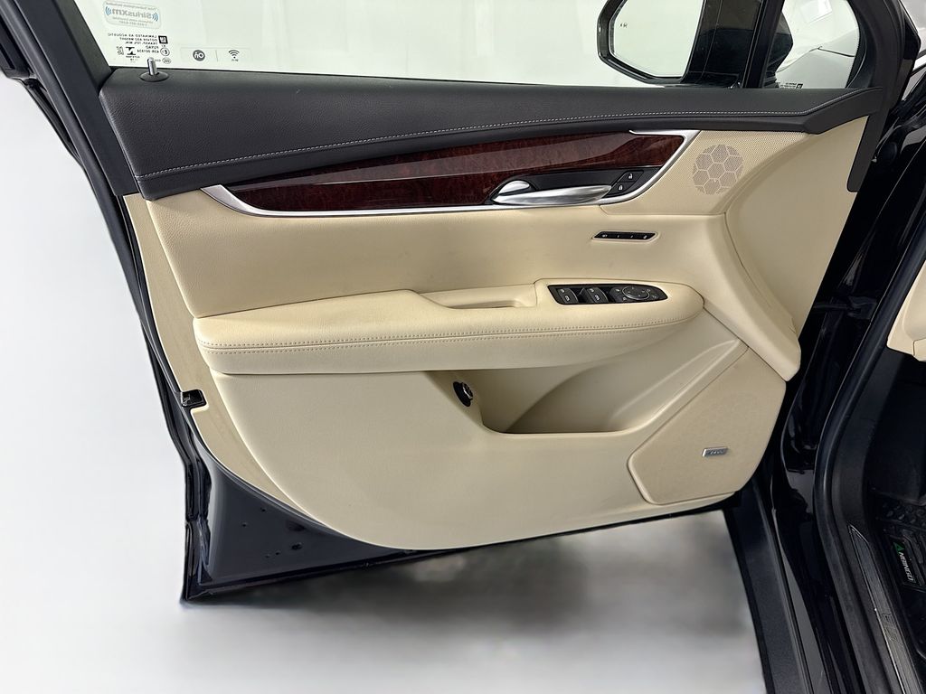 Thumbnail: 2019 Cadillac XT5 - 25