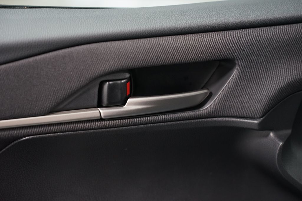 Thumbnail: 2026 Toyota Camry - 32