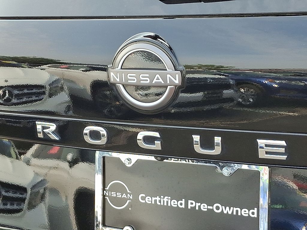 Thumbnail: 2023 Nissan Rogue - 32