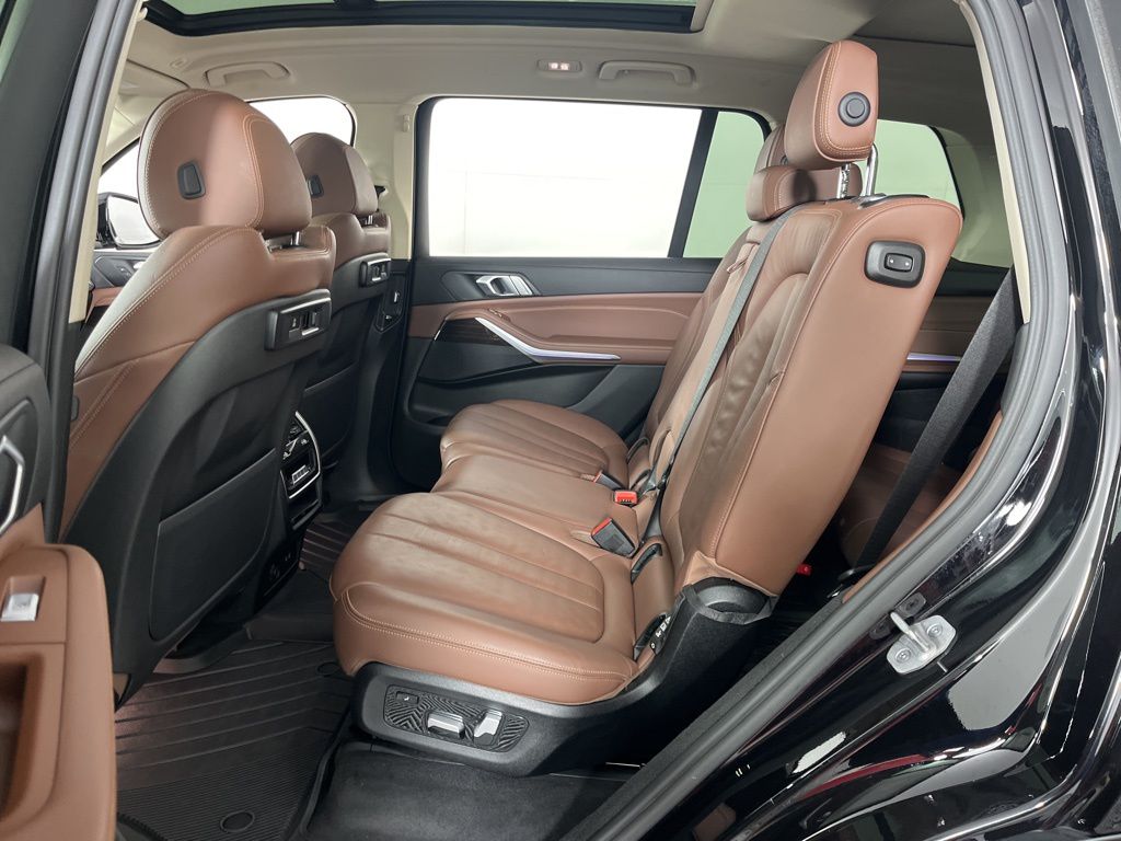 Thumbnail: 2022 BMW X7 - 29