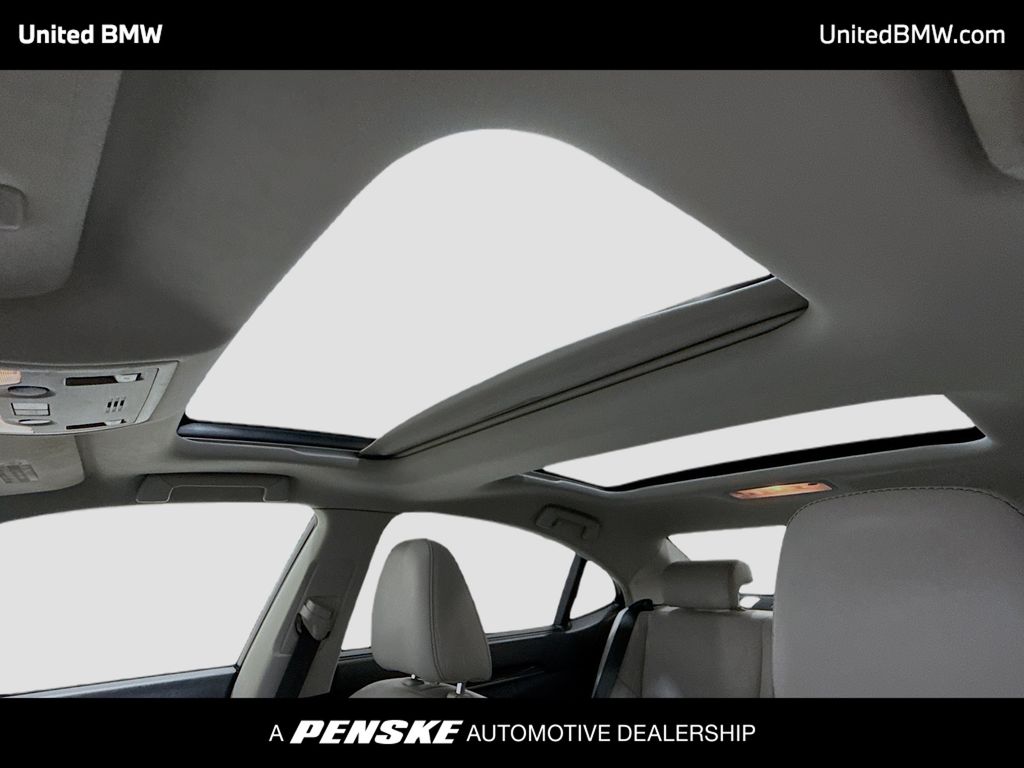Thumbnail: 2014 Lexus ES - 12